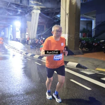 Runner Photo 7925536