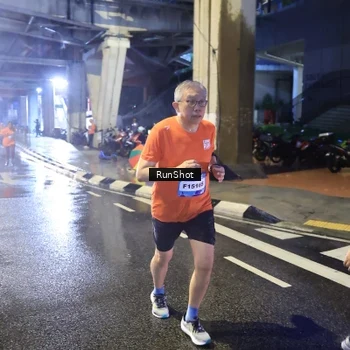 Runner Photo 7925538