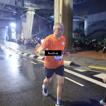 Runner Photo 7925540