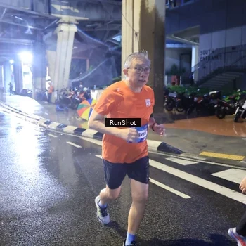 Runner Photo 7925544