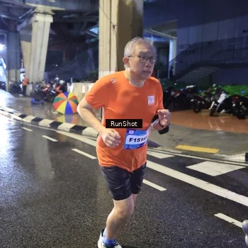 Runner Photo 7925546