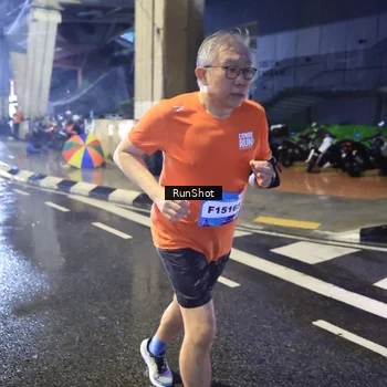 Runner Photo 7925548