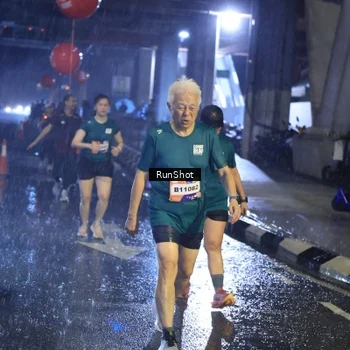 Runner Photo 7925564