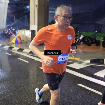 Runner Photo 7925575