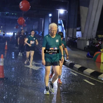 Runner Photo 7925585