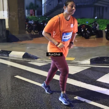 Runner Photo 7925598