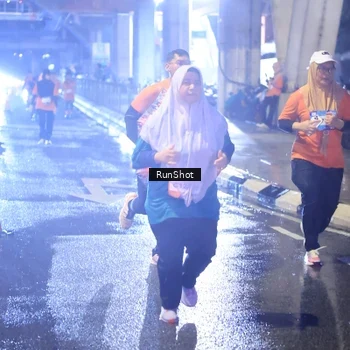 Runner Photo 7925606