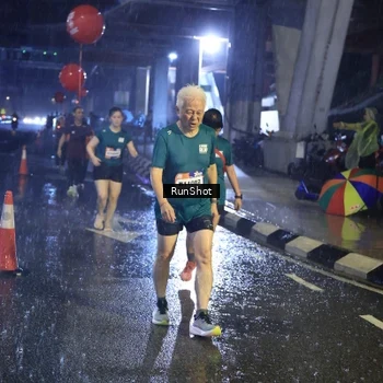 Runner Photo 7925620