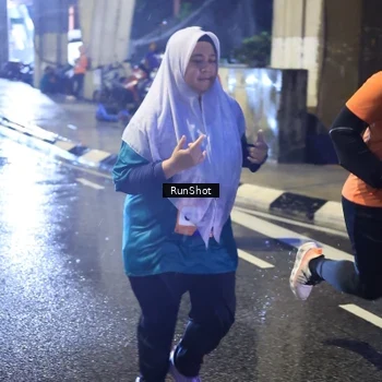 Runner Photo 7925634