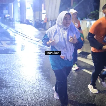Runner Photo 7925635