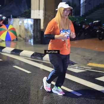 Runner Photo 7925656