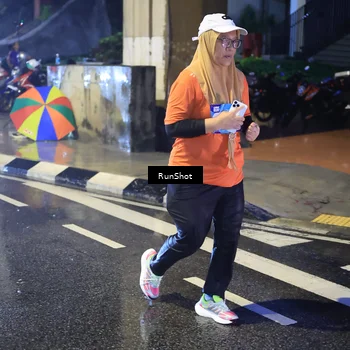 Runner Photo 7925659
