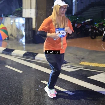 Runner Photo 7925660