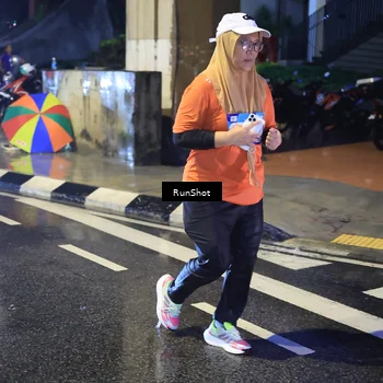 Runner Photo 7925674