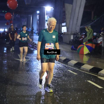 Runner Photo 7925684