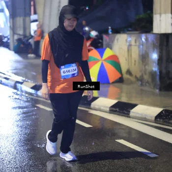 Runner Photo 7925692