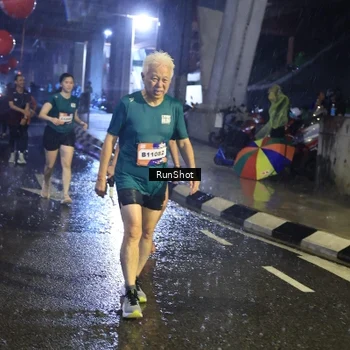 Runner Photo 7925697