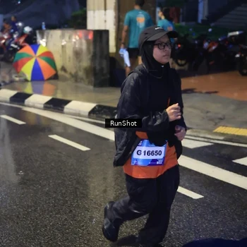 Runner Photo 7925725