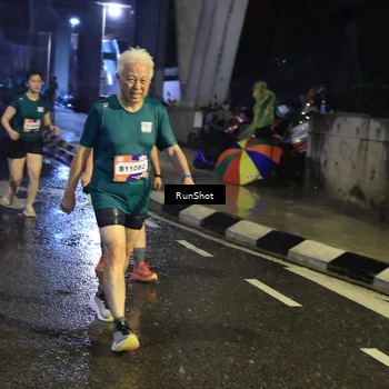Runner Photo 7925729
