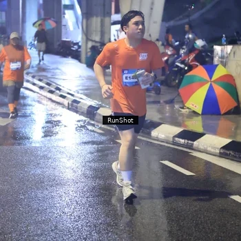 Runner Photo 7925736
