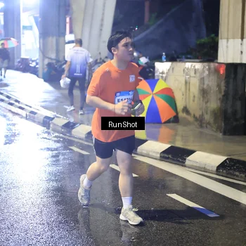 Runner Photo 7925739