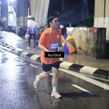 Runner Photo 7925743