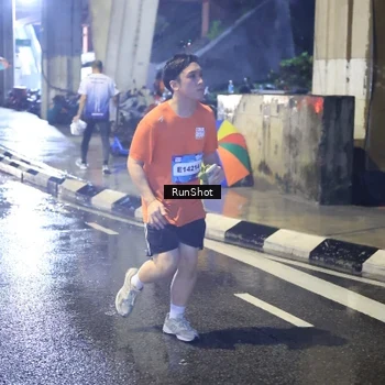 Runner Photo 7925744
