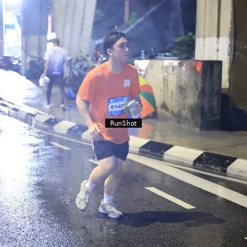 Runner Photo 7925745