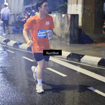 Runner Photo 7925749