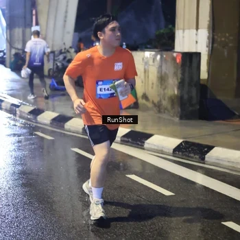 Runner Photo 7925764