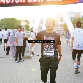 Runner Photo 7925807