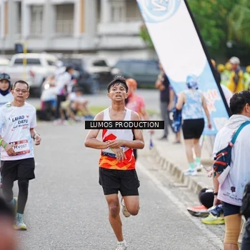 Runner Photo 7925830