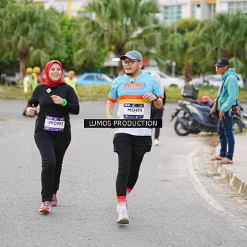 Runner Photo 7925859