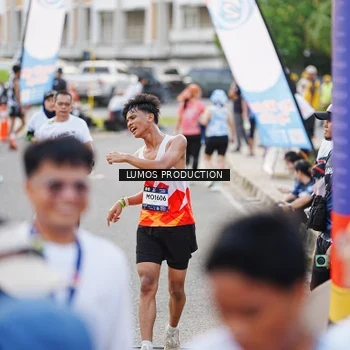 Runner Photo 7925874