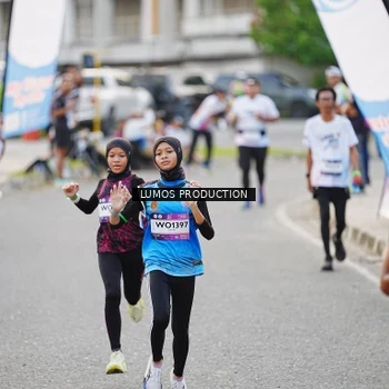 Runner Photo 7925898