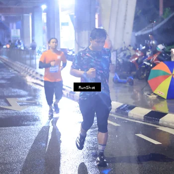 Runner Photo 7925899