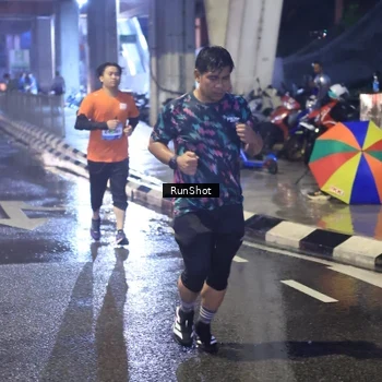 Runner Photo 7925907