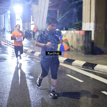 Runner Photo 7925929