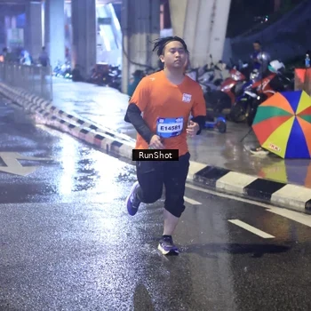 Runner Photo 7925936
