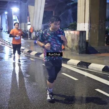 Runner Photo 7925937