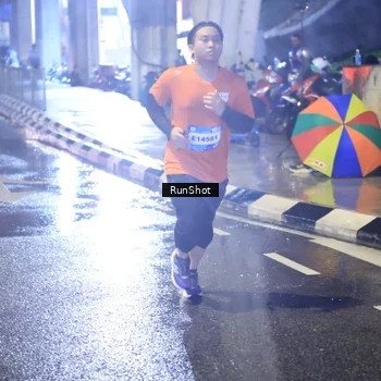 Runner Photo 7925940