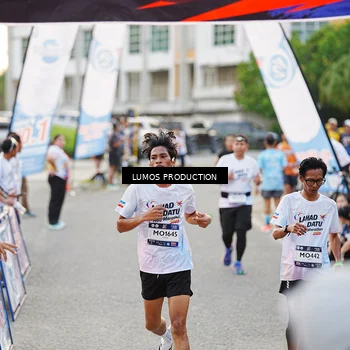 Runner Photo 7925943