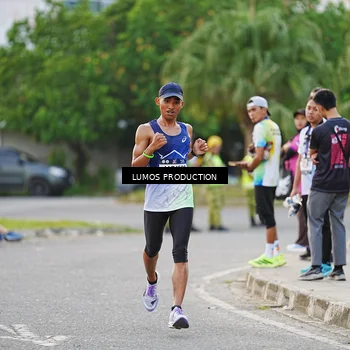 Runner Photo 7925951