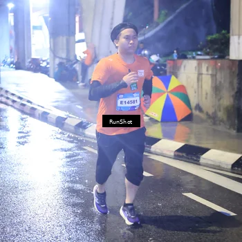 Runner Photo 7925953