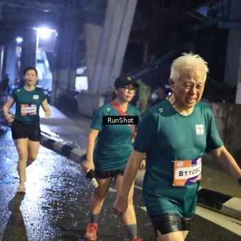 Runner Photo 7925954