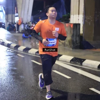Runner Photo 7925966