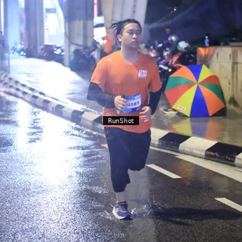 Runner Photo 7925974
