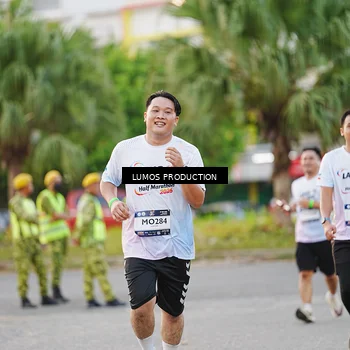 Runner Photo 7926010