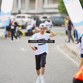 Runner Photo 7926029