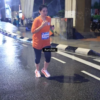 Runner Photo 7926038